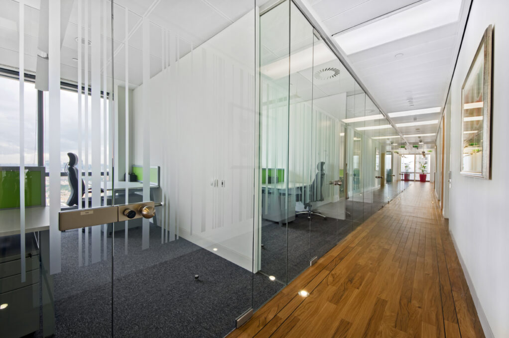 hallway-canary-wharf-office-space