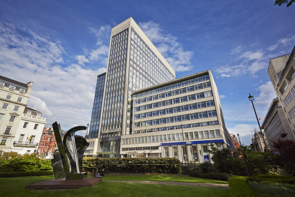 Rent office in Oxford Circus London Cavendish Square Landmark