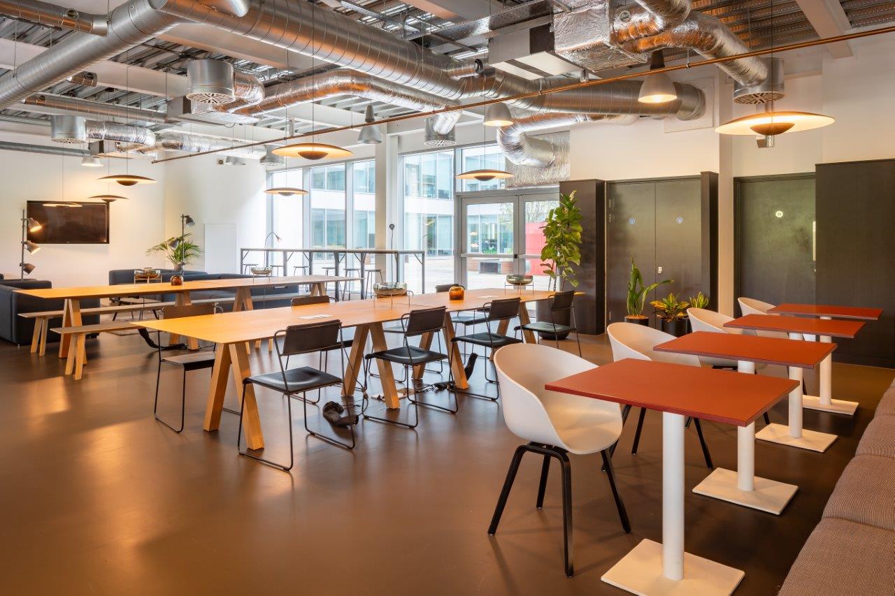 Milton Keynes Pinnacle Ground Floor Cafe And Lounge 15